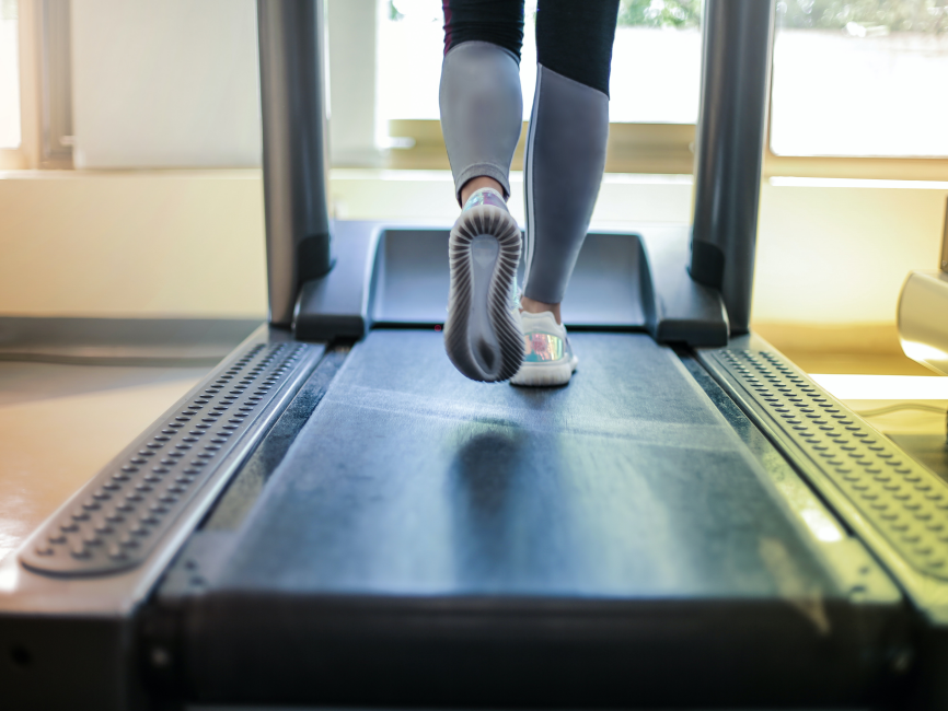 Ο τρόπος να βελτιώσεις την προπόνησή σου στο διάδρομο γυμναστικής